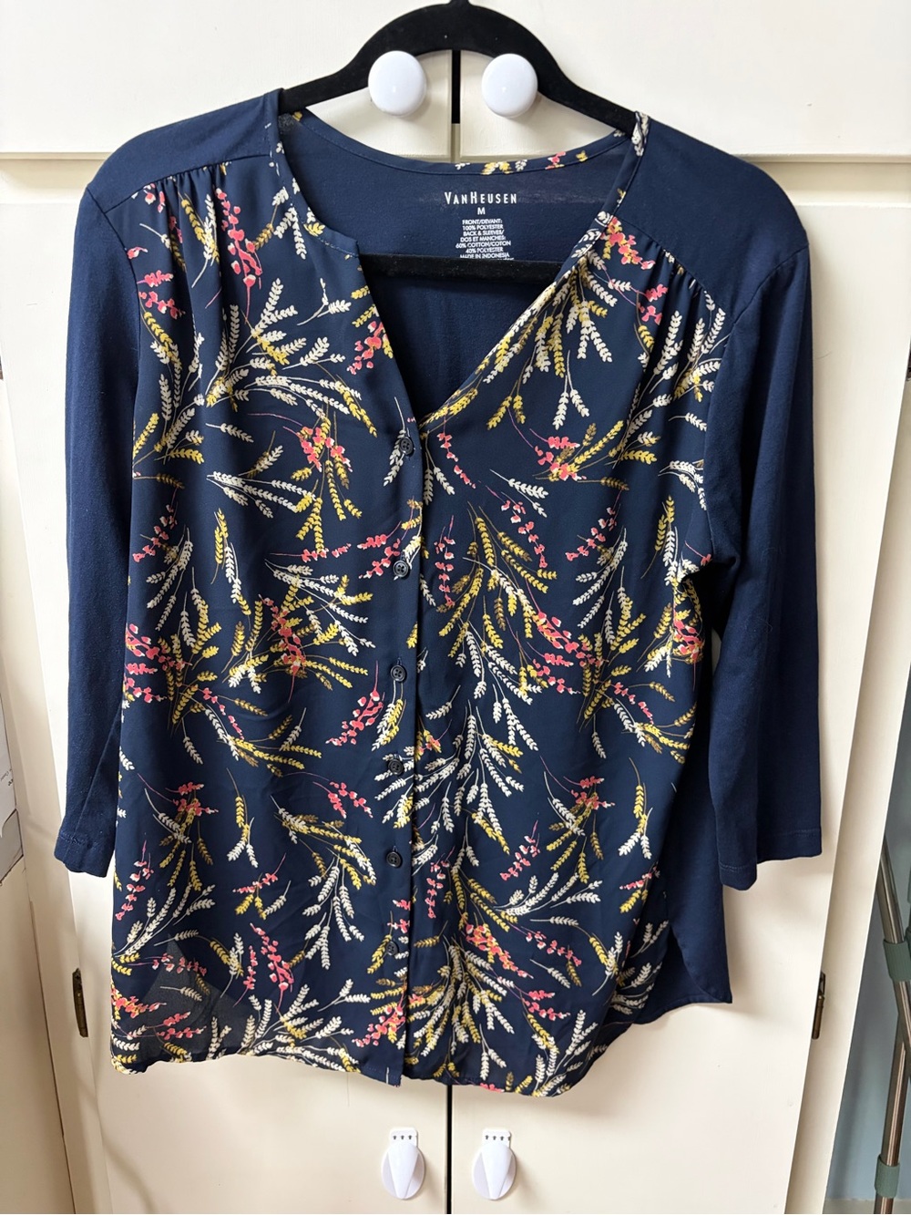 Van Heusen Navy Floral Button-Front Women's Shirt - Picture 3 of 4